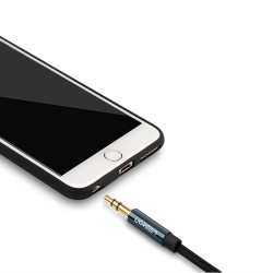 Câble AUX UGREEN AV112 : 2 mini-jacks 3,5 mm coudé, 1,5 m (bleu)